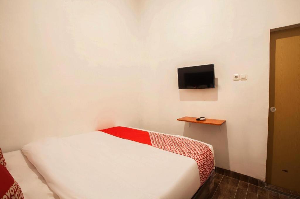 Oyo 2720 Sutomo Inn Medan Extérieur photo