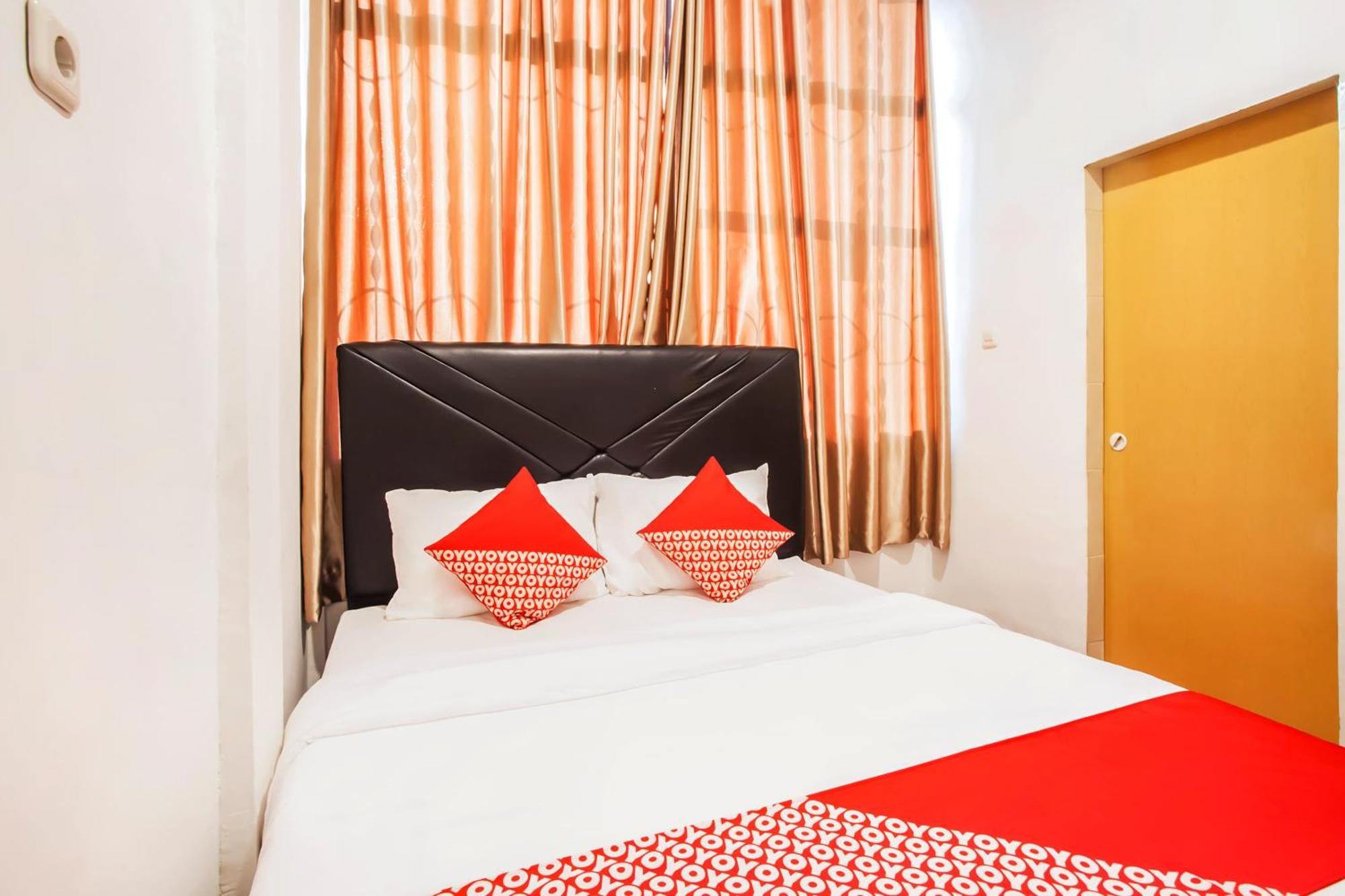 Oyo 2720 Sutomo Inn Medan Extérieur photo