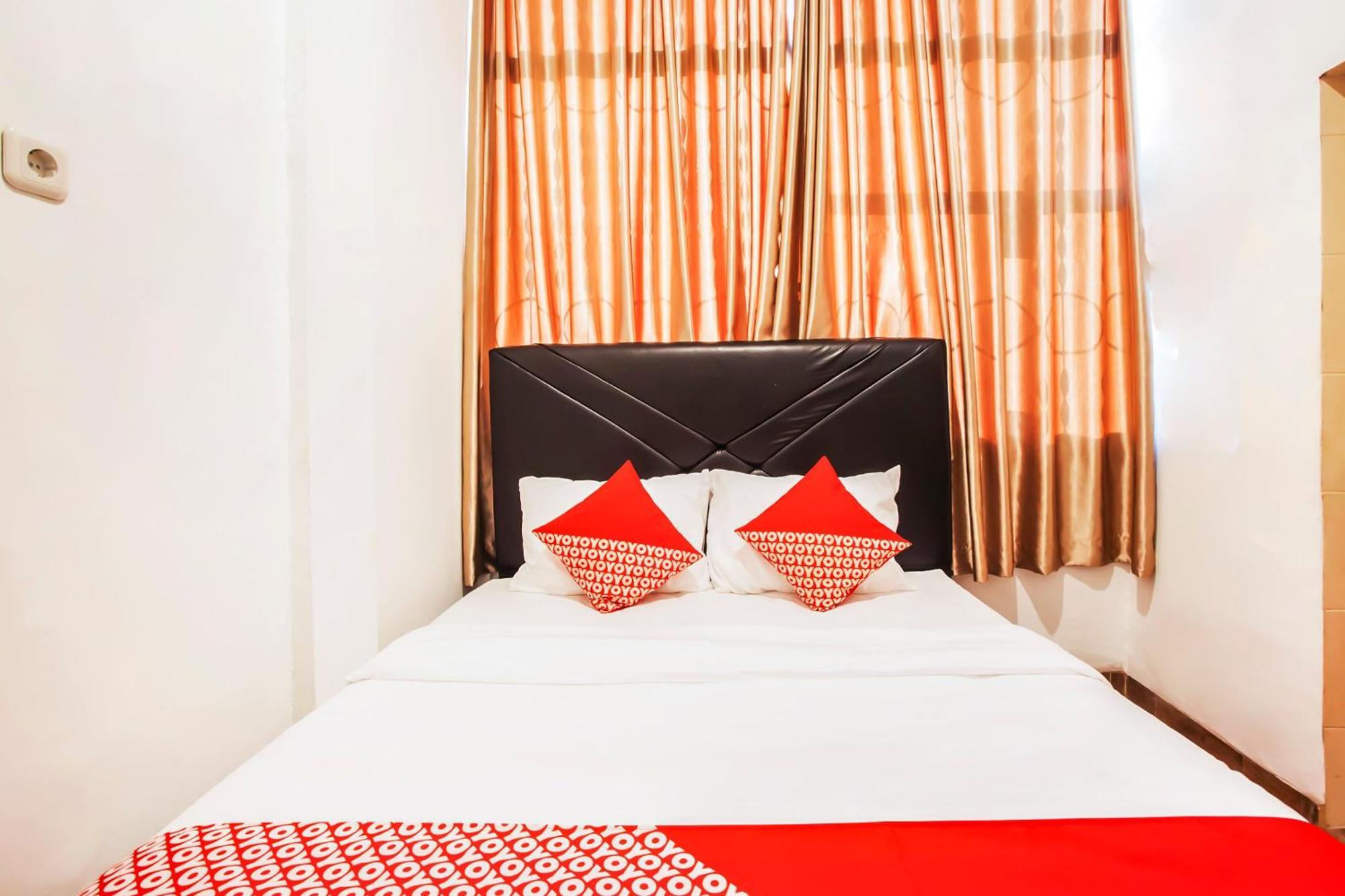 Oyo 2720 Sutomo Inn Medan Extérieur photo