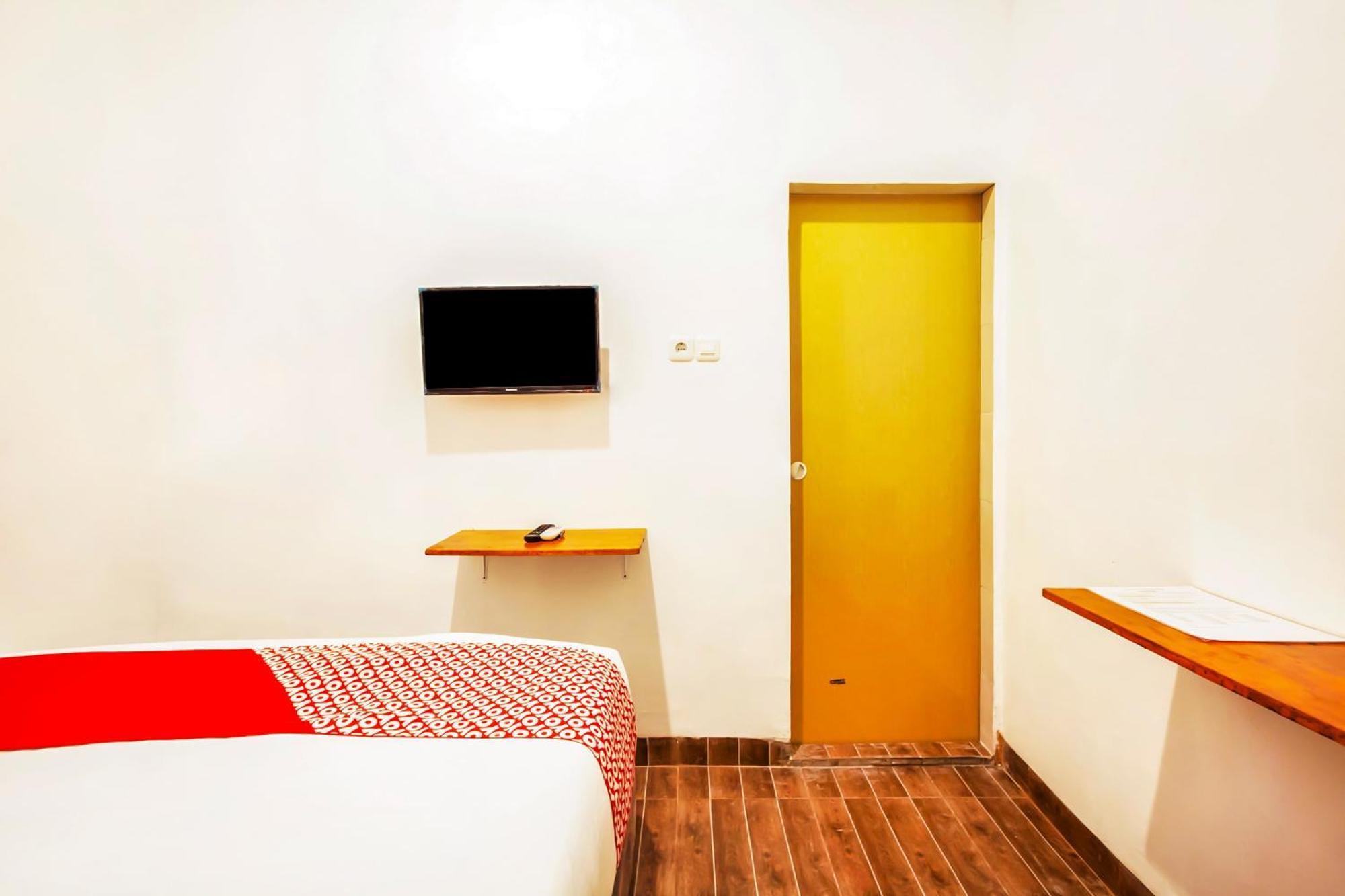 Oyo 2720 Sutomo Inn Medan Extérieur photo