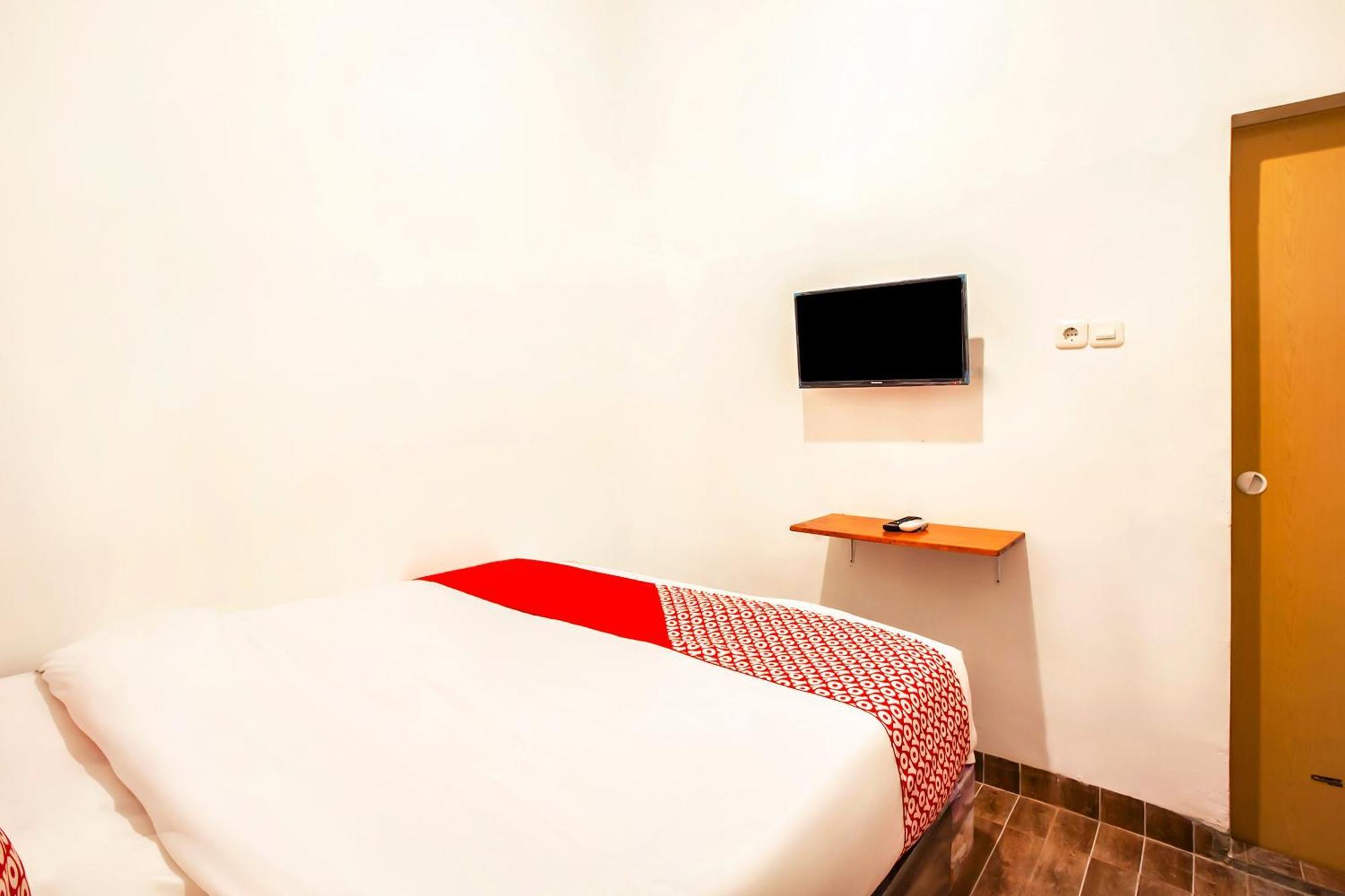 Oyo 2720 Sutomo Inn Medan Extérieur photo