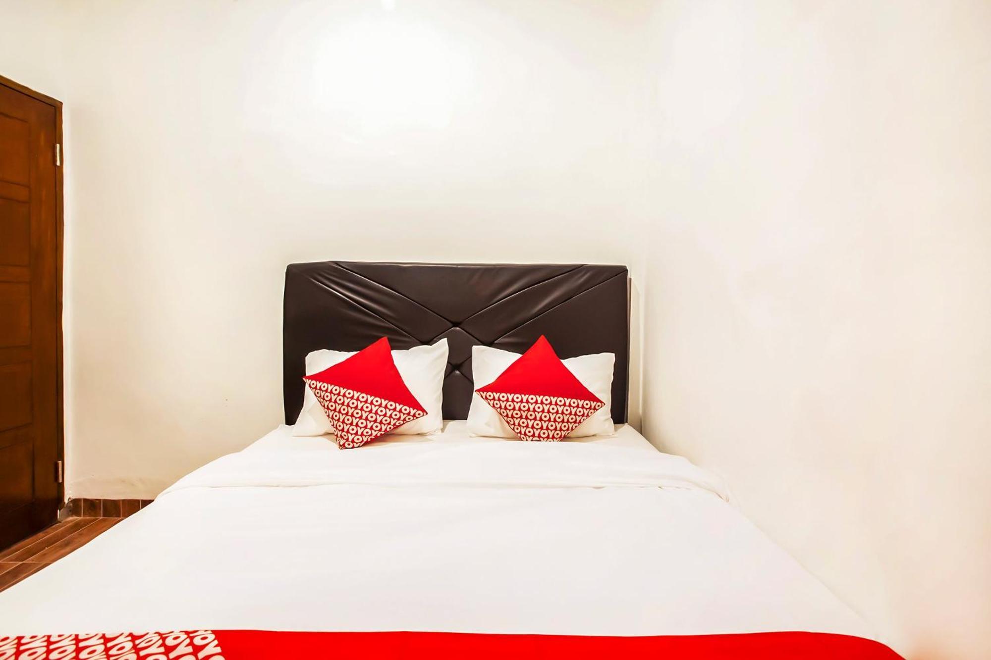 Oyo 2720 Sutomo Inn Medan Extérieur photo