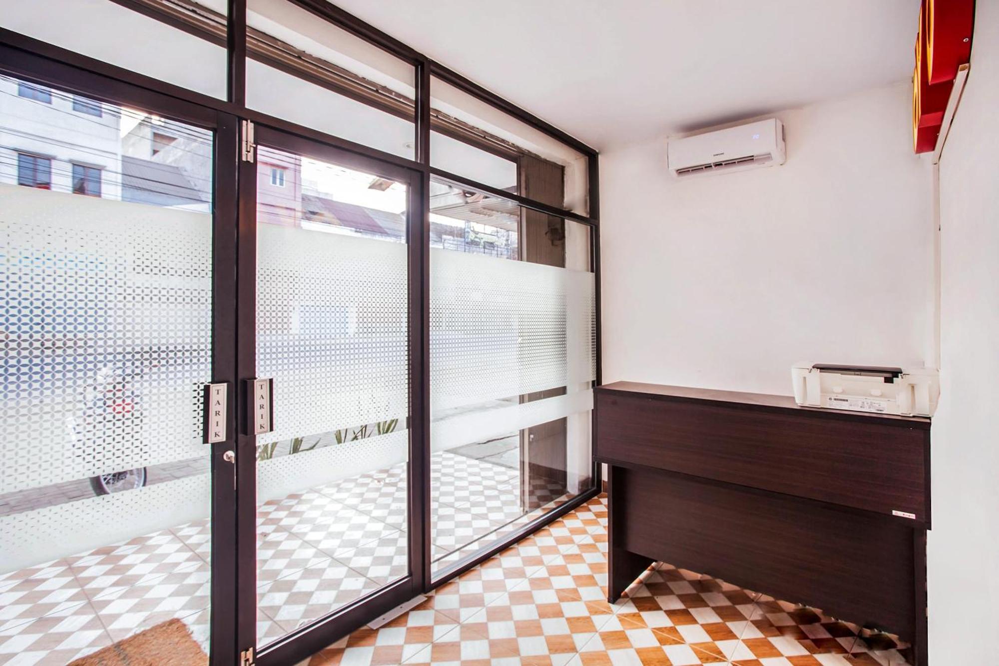 Oyo 2720 Sutomo Inn Medan Extérieur photo